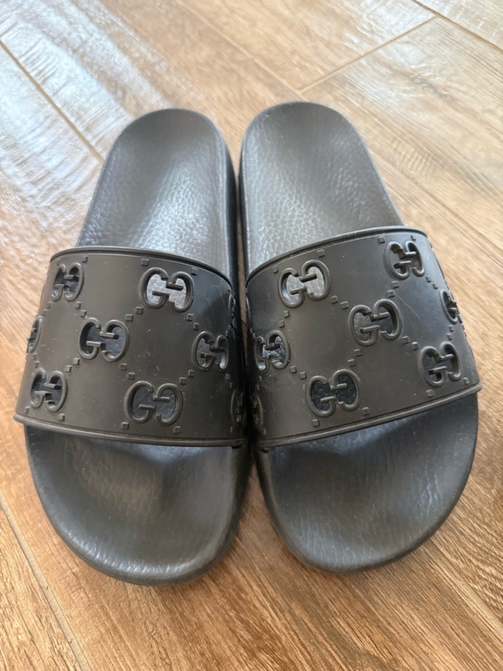 Gucci Black Interlocking G Logo Slide Sandals